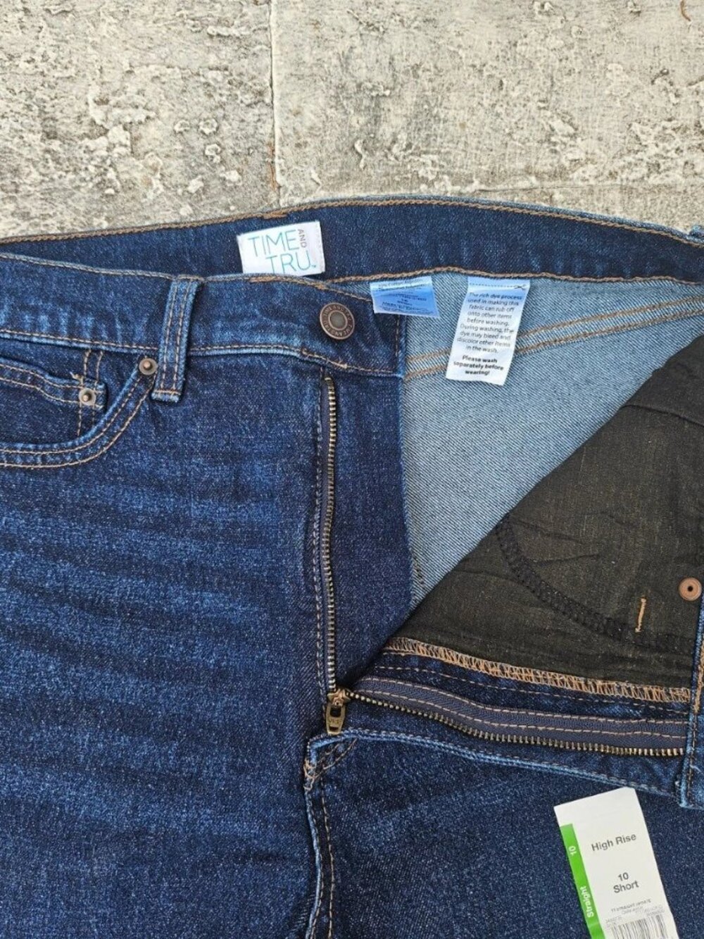 Time and Tru Women Jeans Blue Dark Denim Straight Leg Jeans Size 10 Short NWT - Picture 8 of 9